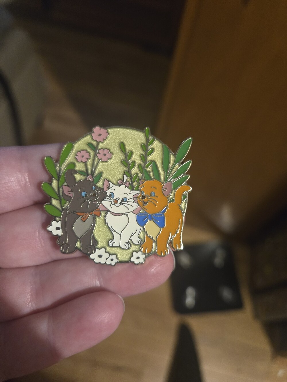 Disney Boxlunch Kittens Outside Pin